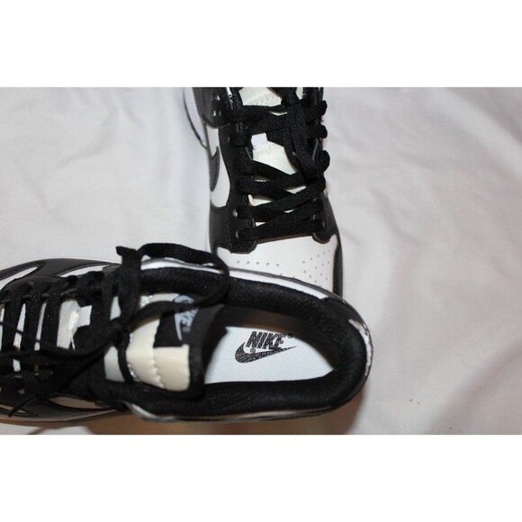 NIKE WOMEN'S SB DUNK LOW PRO BLACK WHITE SNEAKERS NIB - Picture 5 of 7
